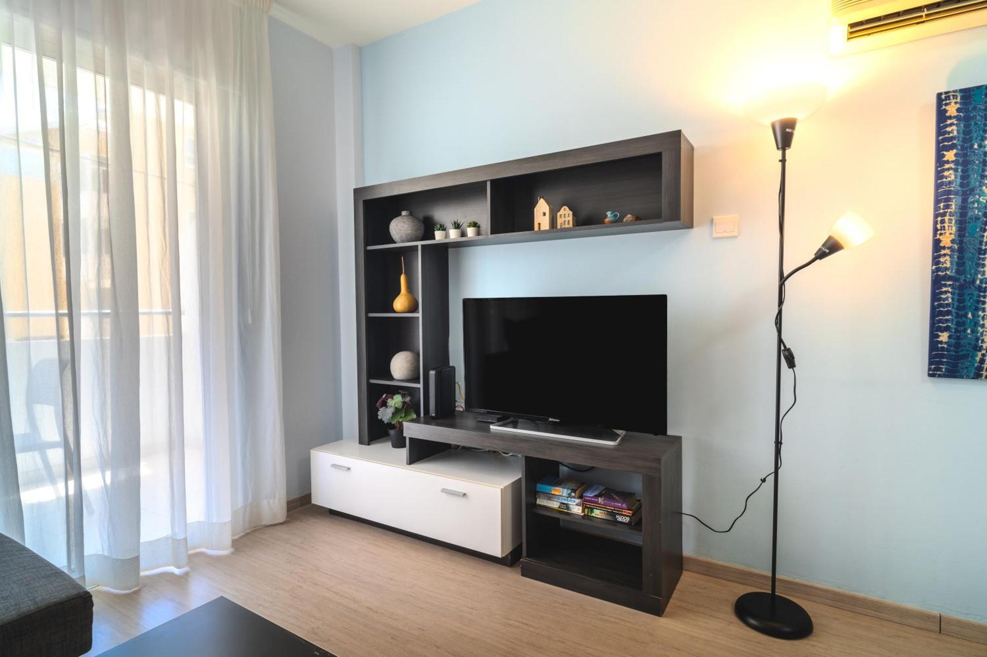 Апартаменты Helios Mackenzie One Bedroom Flat
